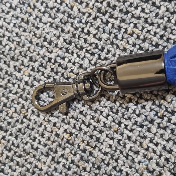 STEVE MADDEN Leather Fringe/Tassle Bag Charm Blue - Picture 3 of 4